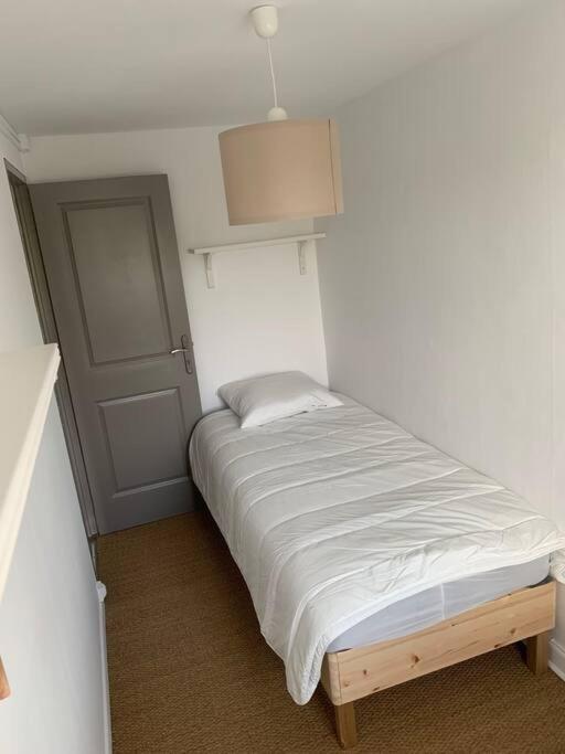 Gite La Petite Maison Guîtres Esterno foto